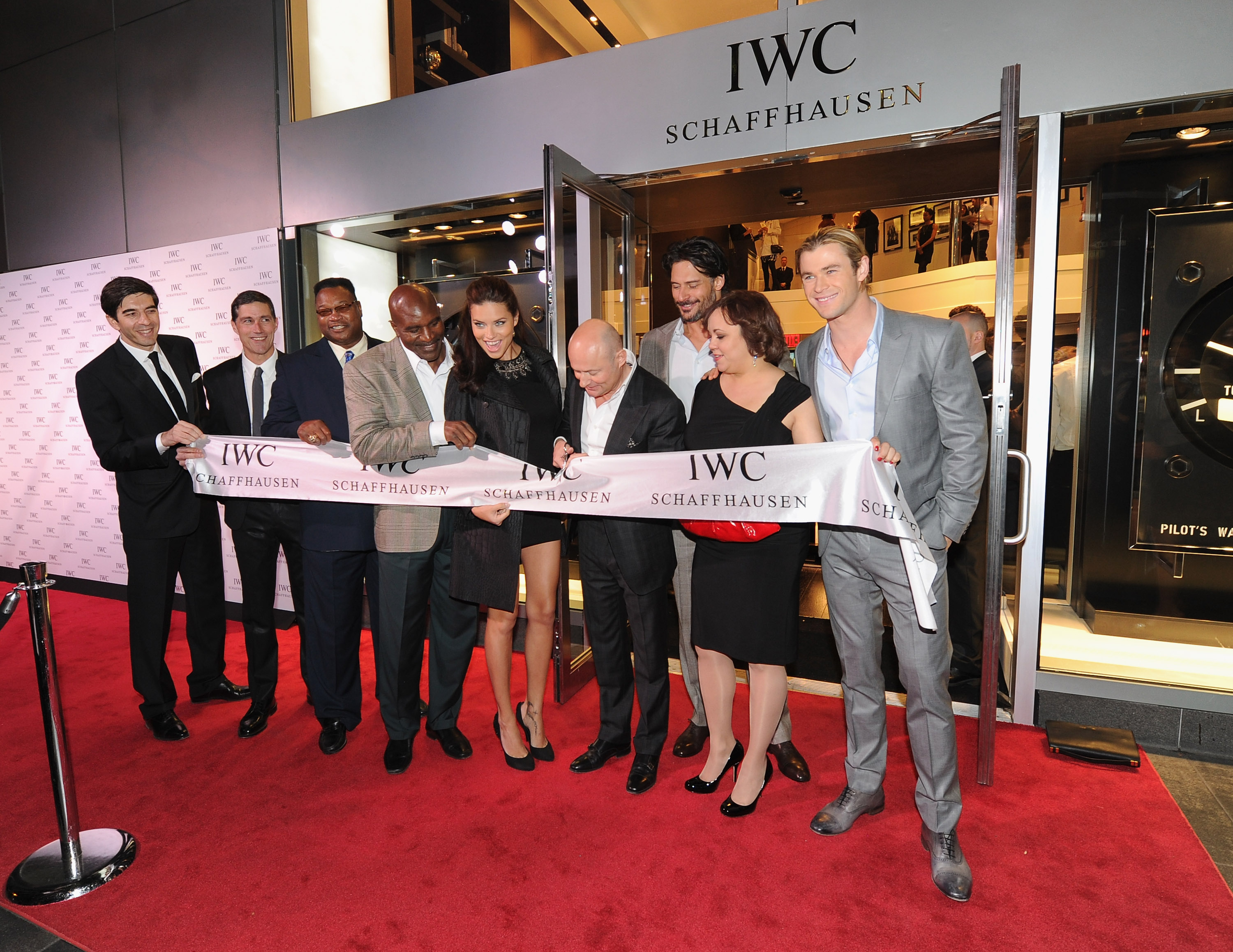 IWC opened its largest boutique in the world 2LUXURY2.COM