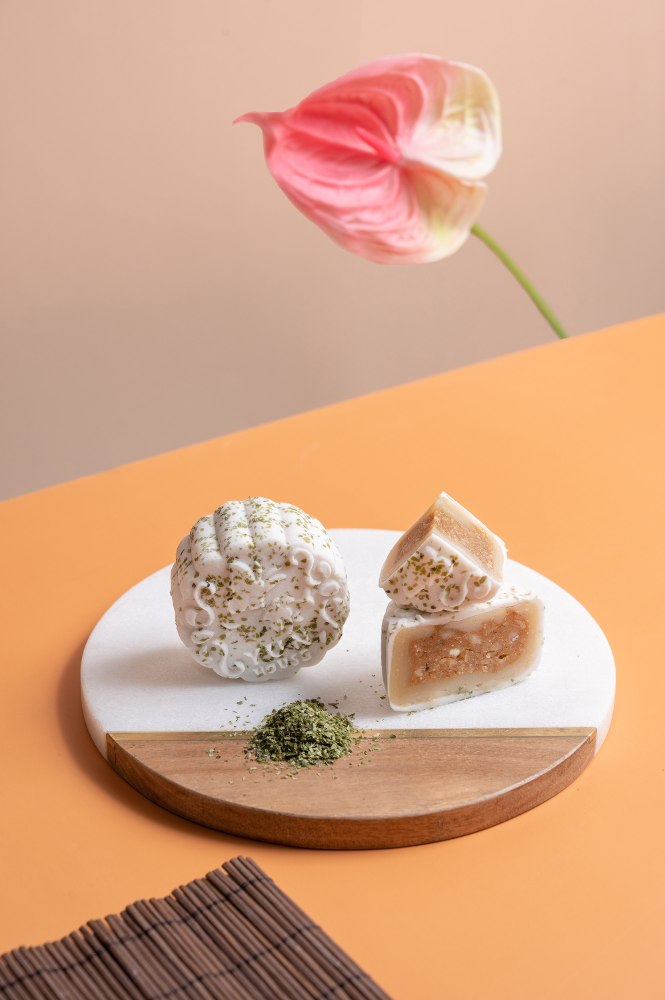 Renowned designer Jimmy Choo unveils magical mooncakes 