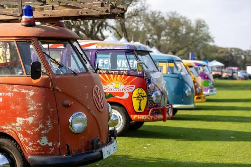 Volkswagen to end production of iconic hippie bus this year - The Verge