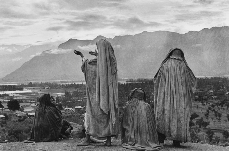 Look back on the 20th century through the lens of Henri Cartier-Bresson ...