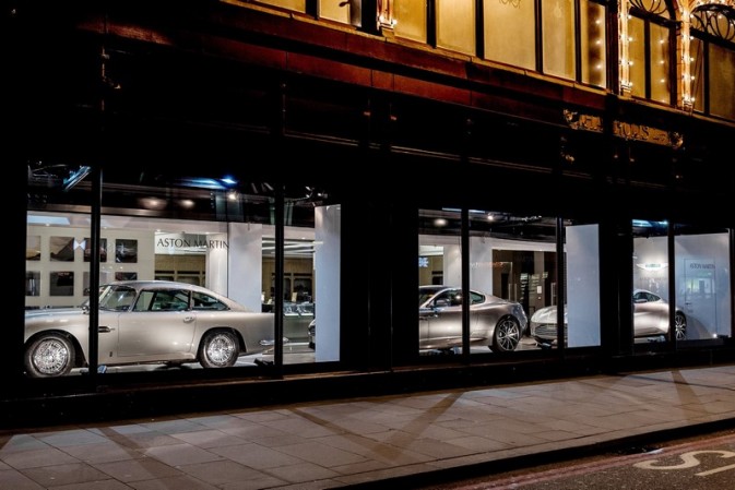 Luxury car brand takes over the Harrods storefront window in London ...